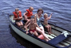 S1526 Alice Bennett and kids in boat